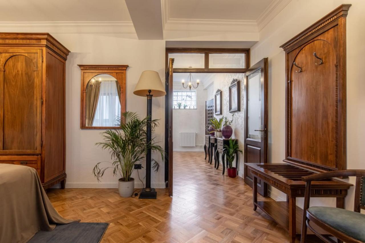 Clucerului Arc De Triomphe Hotel บูคาเรสต์ ภายนอก รูปภาพ